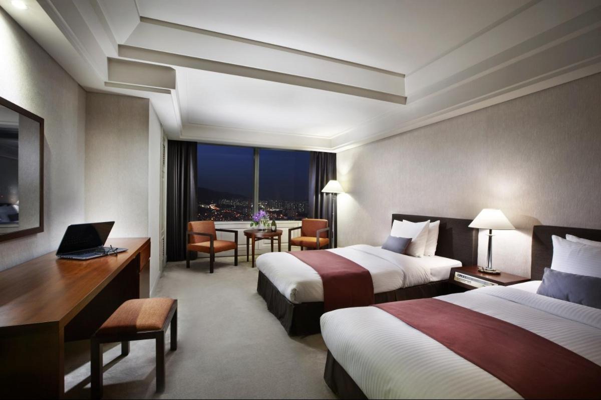Haeundae Grand Hotel Busan Exterior photo Deluxe Room