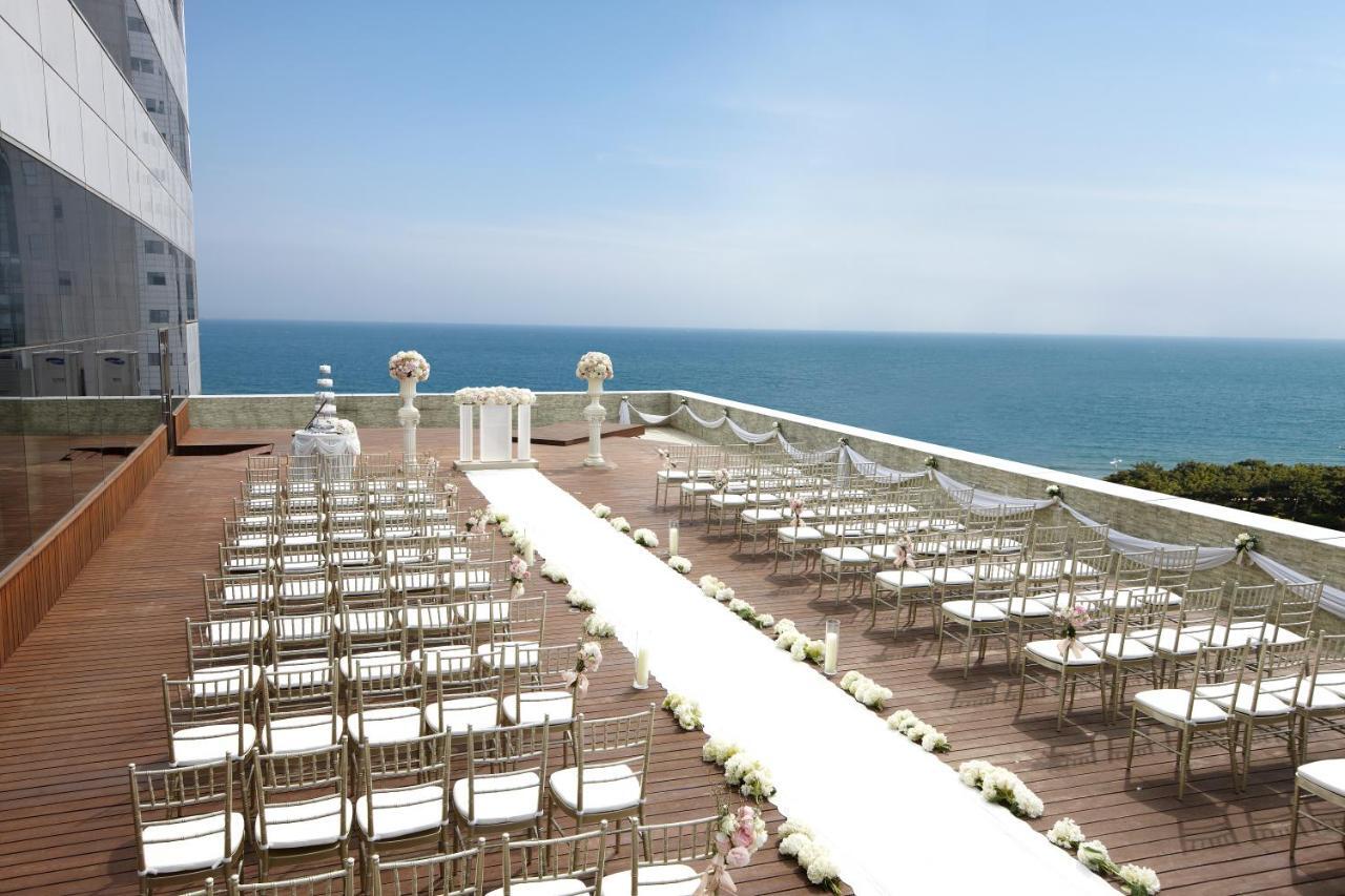 Haeundae Grand Hotel Busan Exterior photo The rooftop of the hotel